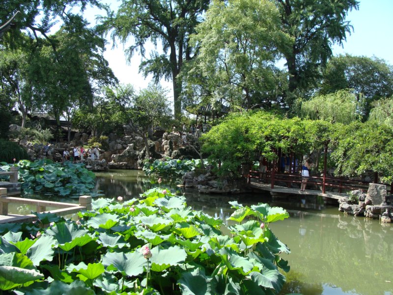 lingeringgardens.jpg