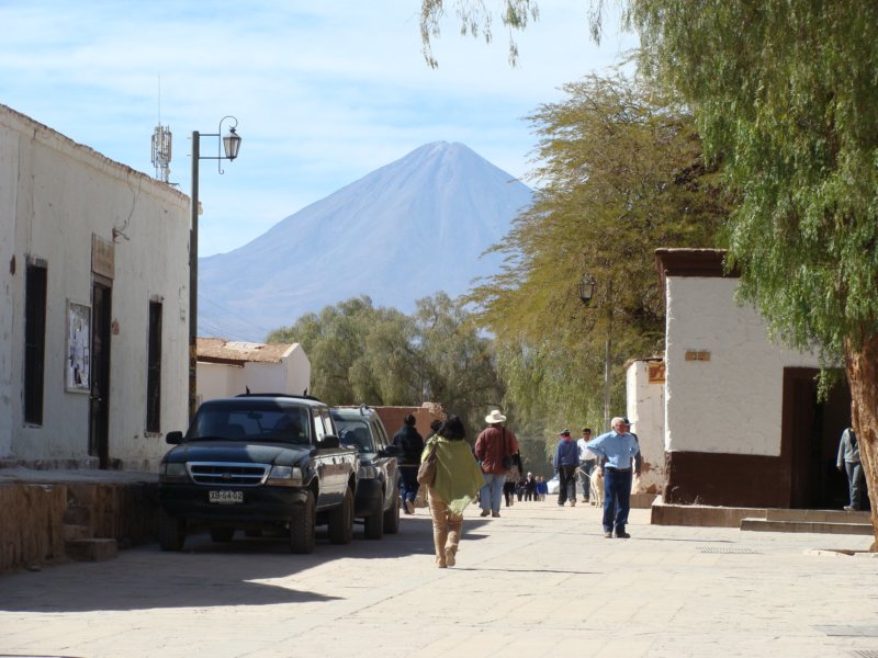 oneofthelargeandesvolcanos.jpg